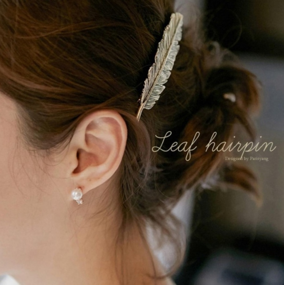 ⭐New Gold Leaf Hair Barrette Clip⭐ - Picture 2 of 5